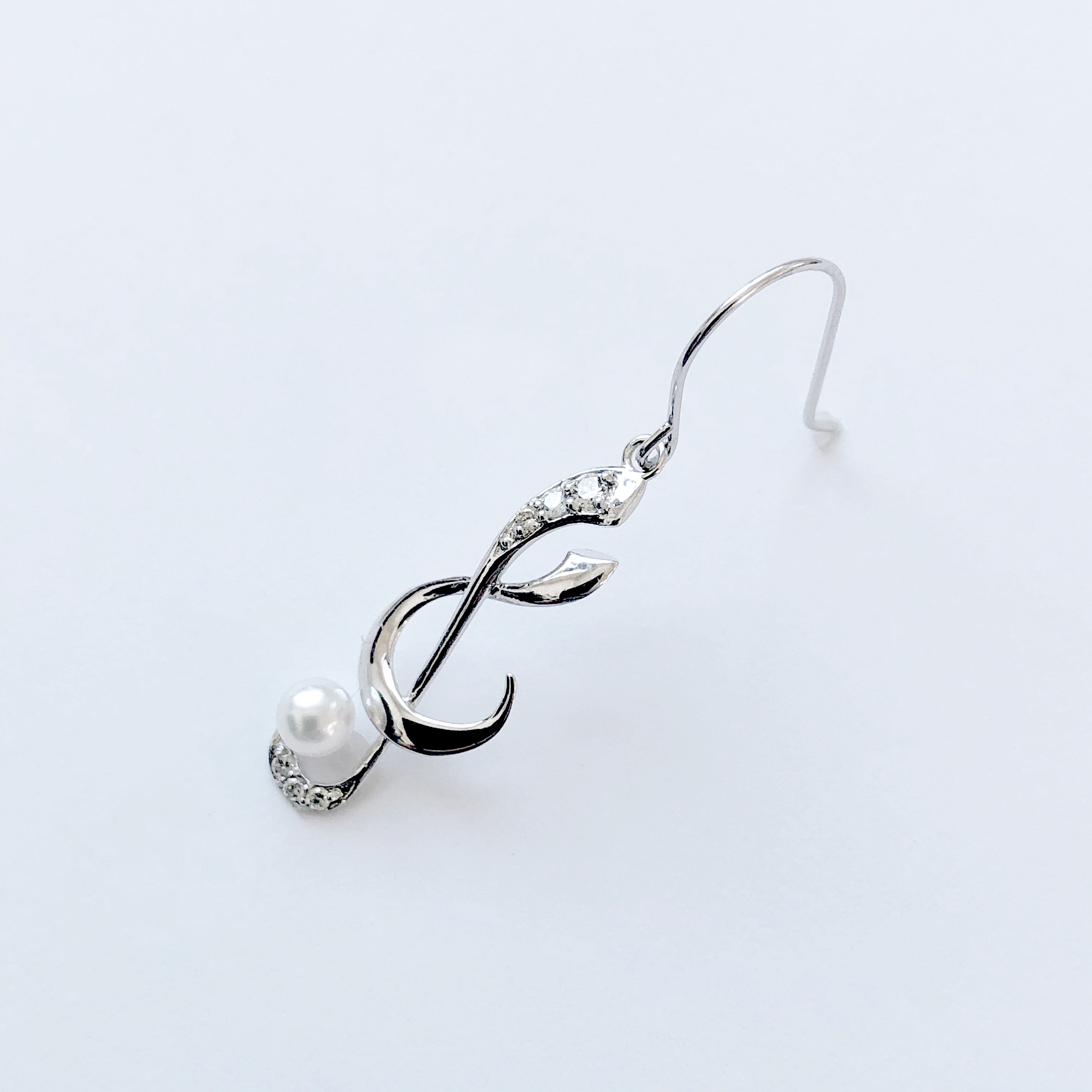 <transcy>K10 Pearl Diamond Earrings (WG) P106</transcy>